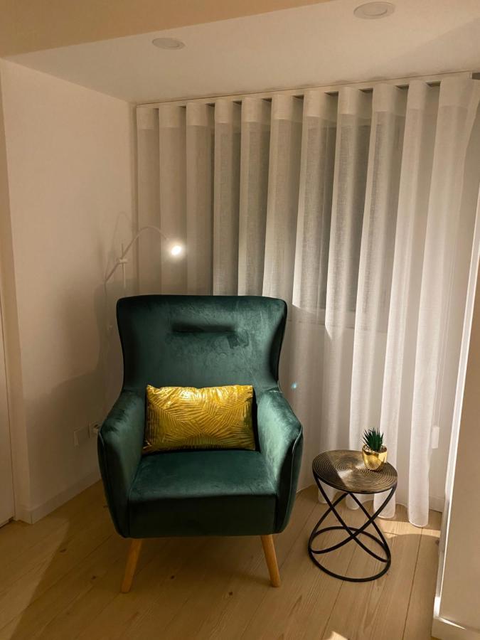 Carol Beach House Nazaré Extérieur photo